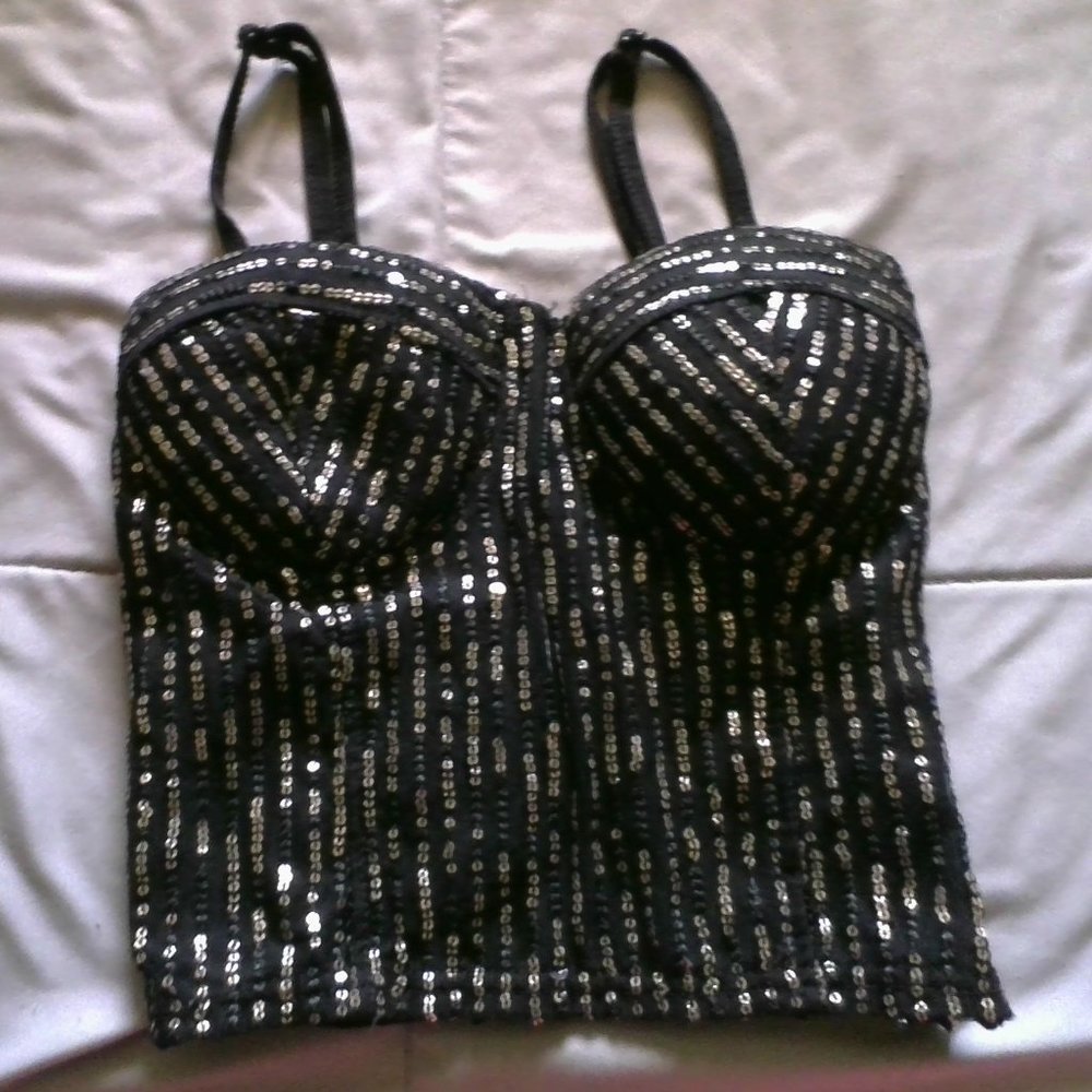 gold black no bra needed crop top